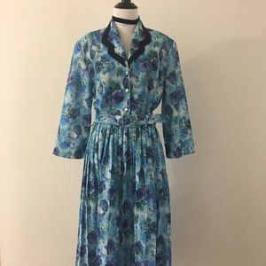 Vintage floral midi dress w/ matching belt